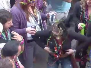 Mardi-gras-coeds-scene 10