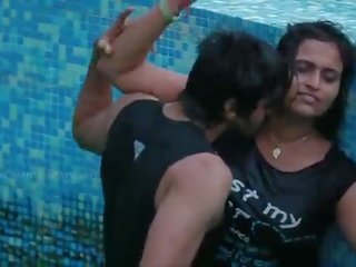 South indiýaly desi bhabhi first-rate romantika at ýüzmek basseýn - hindi gyzykly short movie-2016