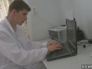 MD bangs his fat patient