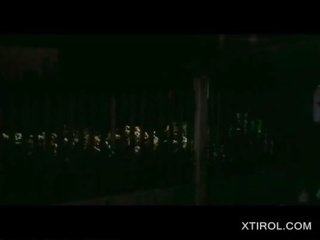 Bavarois rétro enchantress fente baisée en fermer