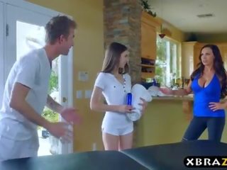 巨大な ティッツ 熟女 ダブル マッサージ これ ターン に a 三人組