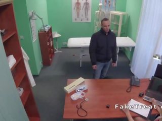 Patient without sense fucks blondinka şepagat uýasy