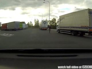 Prostituta немає estacionamento. cavadinhax