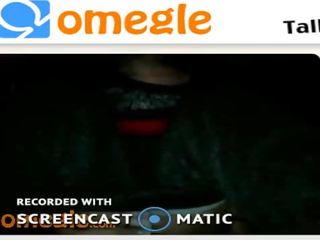 Chicaa se masturba salungat la regla en omegle