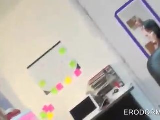 Kolej asrama bilik majlis dengan pelucutan remaja