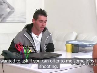 Limp johnson stripling fucks female agent cookie in ofis