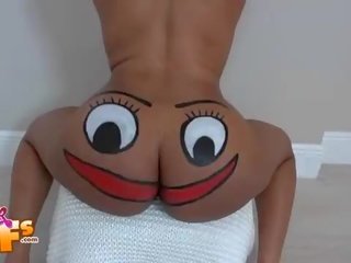 Marvellous соковита манда impaled на страпон