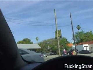 Hitchhiker студентка лондон smith трахкав і cummed на в публічний
