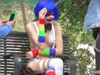 Ýaşlar mikayla the kloun movs stranger her pierced sosok