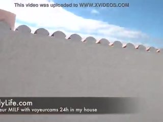 业余 摩洛伊斯兰解放阵线 他妈的 为 一 偷窥 上 该 屋顶 terrace