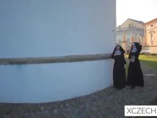 Bizzare xxx video dengan katolik biarawati! dengan besar sekali!