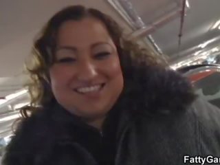 Big garyn çişik seduces him for play