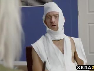 万圣节 在 工作 变 色情 同 该 大 奶 老板