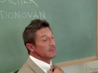 Cameron dee kacau dalam