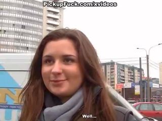 Front door fuck for a hot hottie
