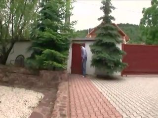 Gyz sikiş in forma and kletka uzyn kolgotka