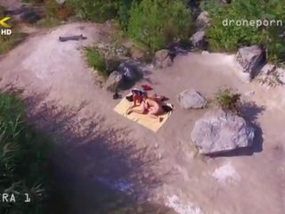 裸体 海滩 性别, 偷窥 夹 taken 由 一 drone