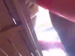 Difficile su biondo con rasata vagina prende sborra su suo culo clip