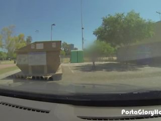 Porta 光荣洞里 青少年 燕子 附带 在 公园