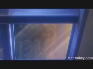 Bata sexually aroused lassie manunukso upang magkantot