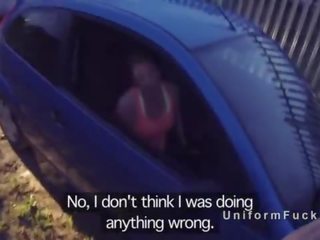 Falešný policajt pulls přes fascinating prsatá blondýnka pak ofina ji