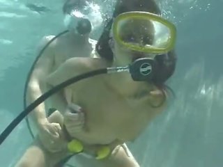 Di bawah air scuba kotor video bunga aster duxxe part3