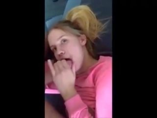 Daddys damsel learned to suck now shes 一个 医 practitioner 通话 女孩