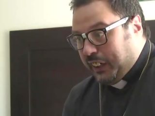 普塔 locura 漂亮 青少年 得到 一 脸 满 的 附带 从 一 priest - go2cams.com