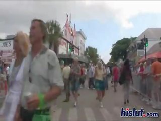 В жінки отримати непристойна