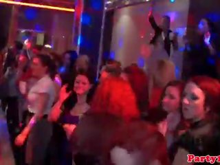 Євро нечупари піти божевільна на в dancefloor