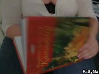 Мастен чука тя млад стъд