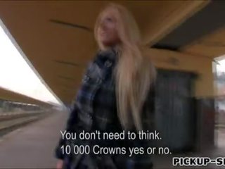 Euroopa diva ingel wicky perses sisse trains wc jaoks raha