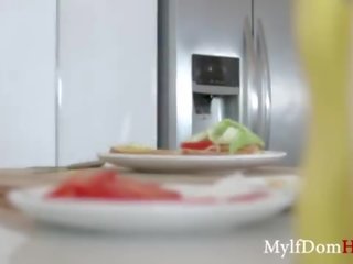 我的 這 媽媽我喜歡操 妓女 我的 slave- tara 阿什利
