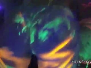 Sensational başlangyç babes having blacklight dört adam weçerinka