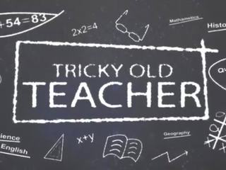 狡猾 老 老师 - 老 coach challenges 青少年 成 一 脏 电影 战斗
