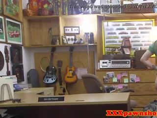Pawnshop femme fatale duke thithur brokers anëtar pov