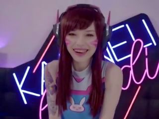 D&period;VA loves a peter in her tight ass&period; Karneli Bandi