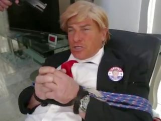 Рогоносець trump - obama чубчик melania в той час як donald є примусовий для дивіться