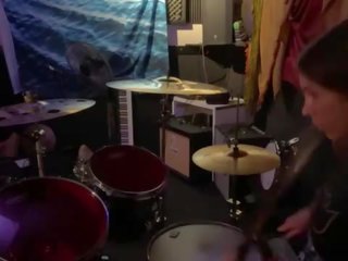 Felicity feline drumming 長 jam