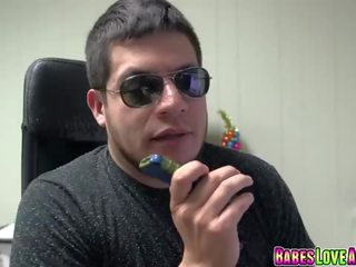 Майя smashing на її коліна смокче a великий peter