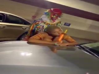 她 had 二 迪克斯 在 一旦