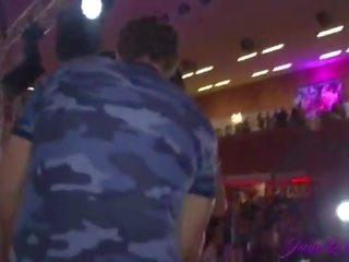 La chica latina del p?blico que subi? a follar
