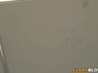 Jizzelle ryder dostane strethced podle a černý šachta - gloryhole