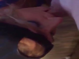 繼父 abuses 繼女 青少年 口 immediately afterwards loosing 她的 足球 gane