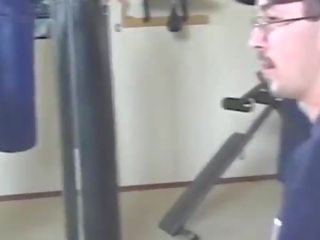 Privat-gym&comma; הוא יכול זיון שלה שם אי פעם הוא רוצה - mouth&comma; כוס ו - תחת - בר מזל אדם