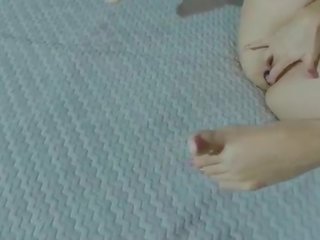 Closeup stunner makakakuha ng orgasmo
