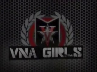 Біла gloved для дорослих відео з матуся charlee погоня & деякі хороший манда fucking&excl;