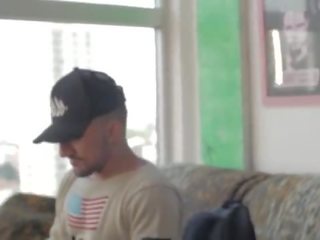 50tinha - anao pauzudo comendo tatuada gostoso výroba preč &vert; carol fenix e pistolinha ator