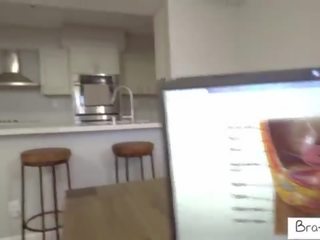 Brattymilf - peter craving betje eje jennifer ak helps stepson with a pelvic ekzamen