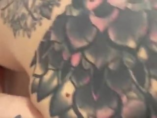 현실 생활 공유 와 에이 suitor